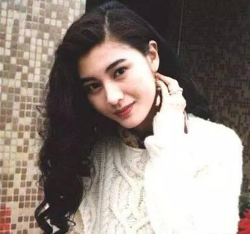 李嘉欣吃瓜,揭秘娱乐圈幕后风云